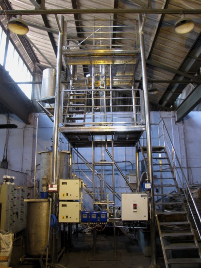 Column Flotation Test Rig: Column Flotation is used to perform mineral separations with the help of long column. The column flotation mixing is achieved by the turbulence provided by the rising bubbles/aeration, air introduce through a diffuser or sparger and do not use mechanical agitation. It is highly selective in nature and is used to produce final grade concentrates.